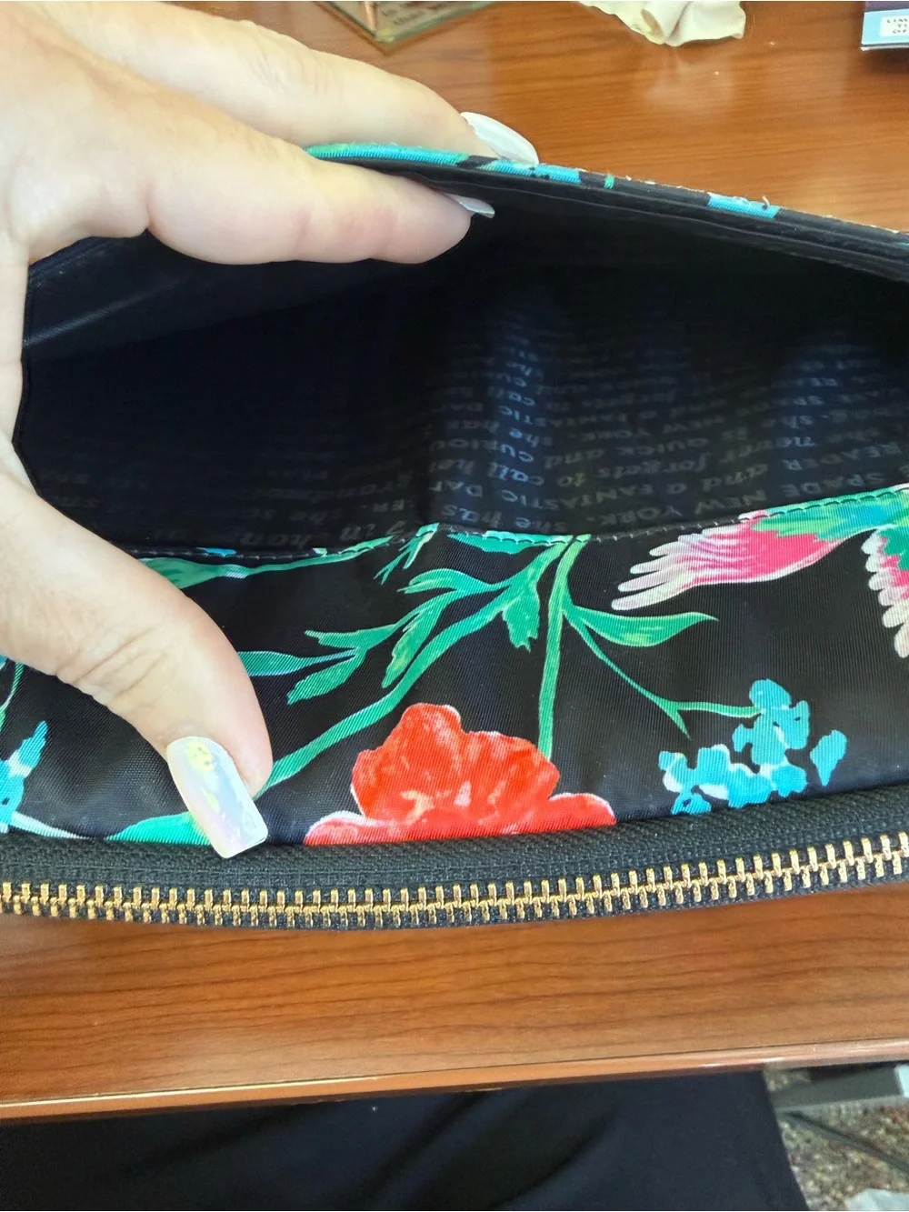 Kate spade Wilson lane hummingbird floral print black laptop sleeve 13”